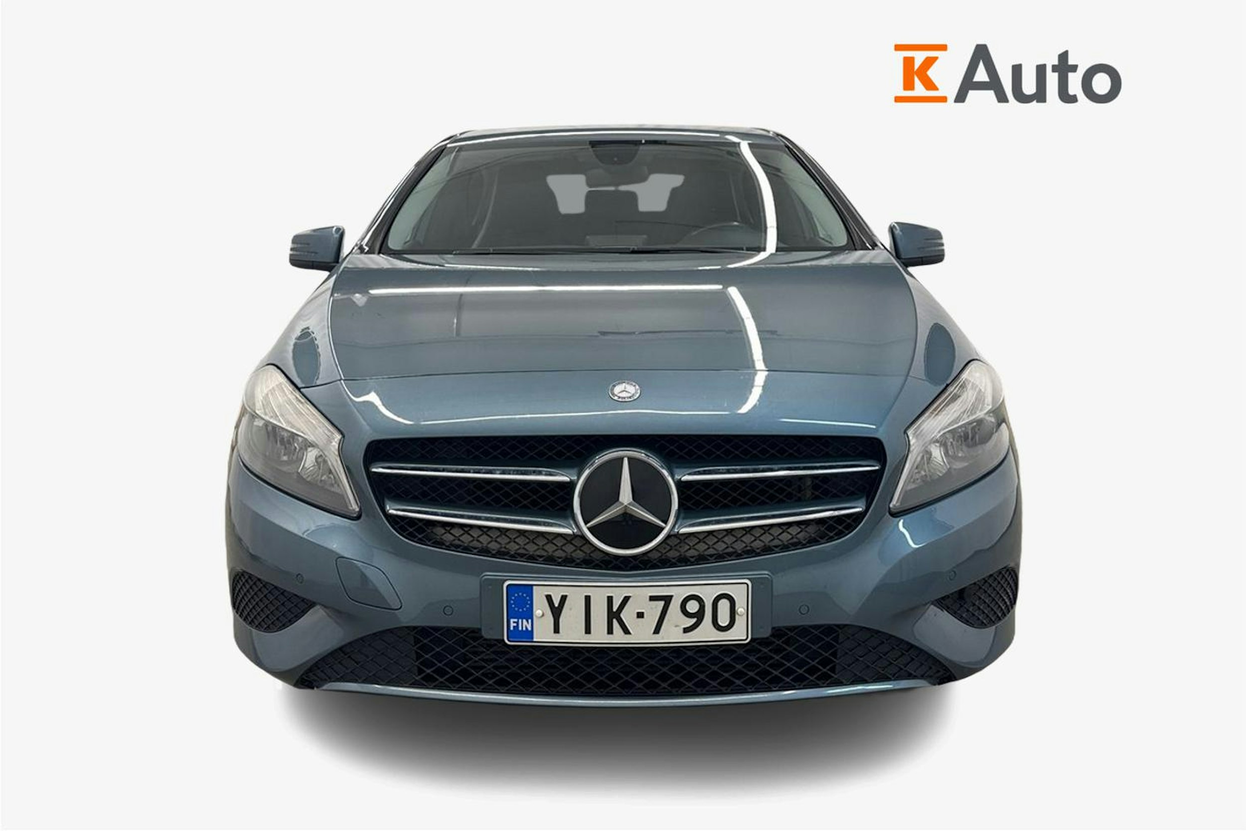 Sininen Mercedes-Benz A 2013 kuva 5.