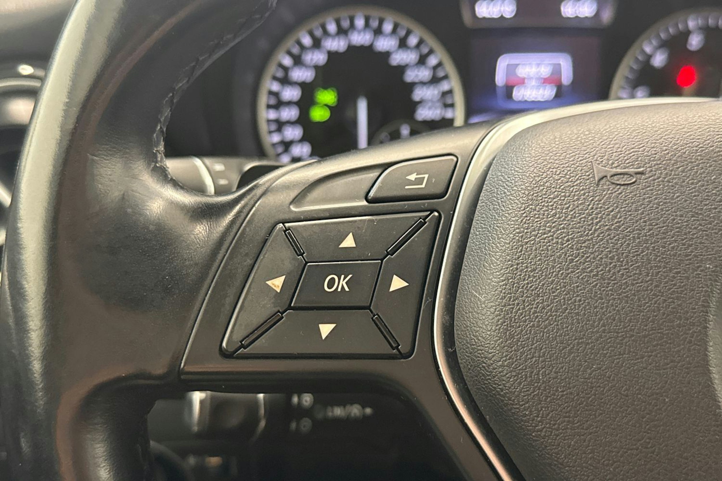 Sininen Mercedes-Benz A 2013 kuva 15.