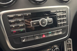 Sininen Mercedes-Benz A 2013 kuva 18.