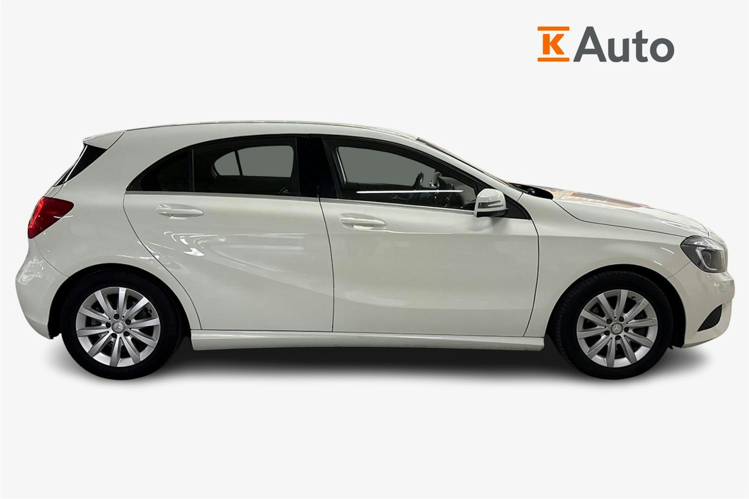 Valkoinen Mercedes-Benz A 2014 kuva 6.