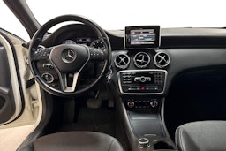 Valkoinen Mercedes-Benz A 2014 kuva 9.