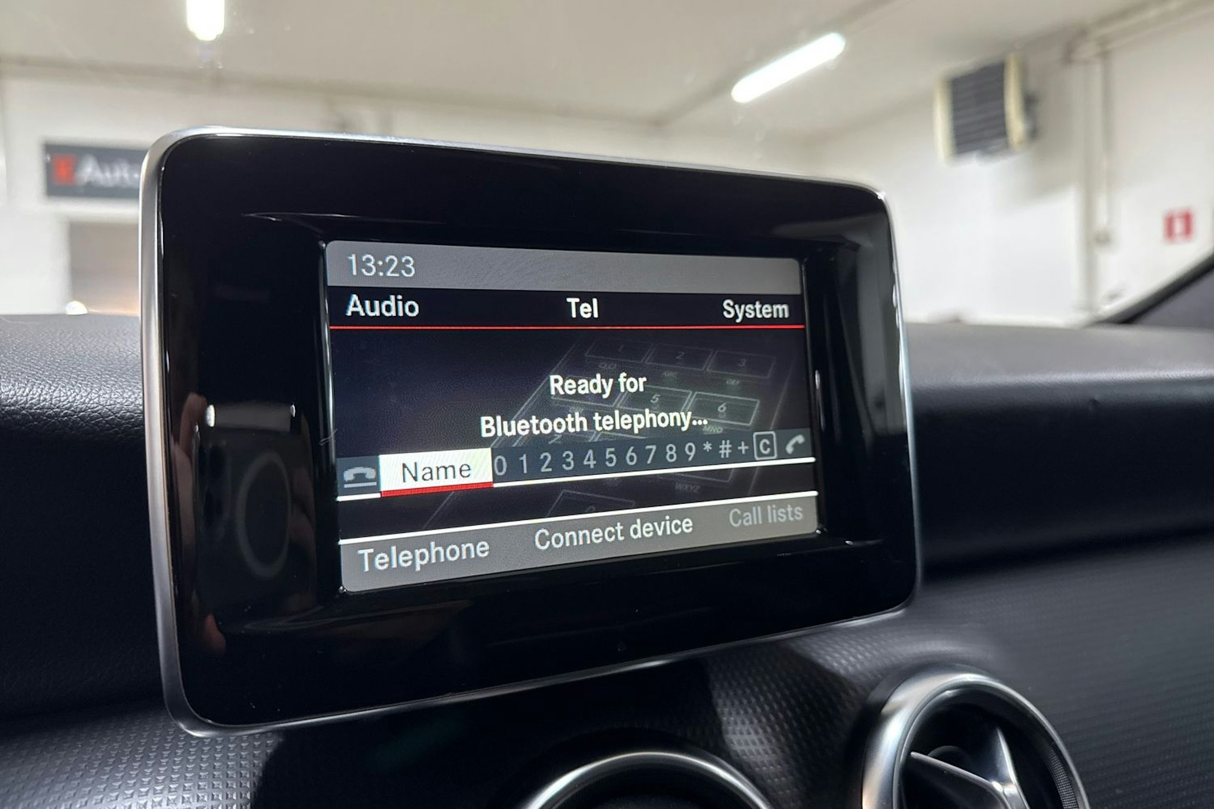 Valkoinen Mercedes-Benz A 2014 kuva 19.
