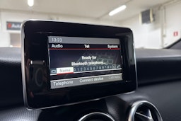 Valkoinen Mercedes-Benz A 2014 kuva 19.