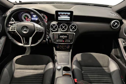 musta Mercedes-Benz A 2014 kuva 7.