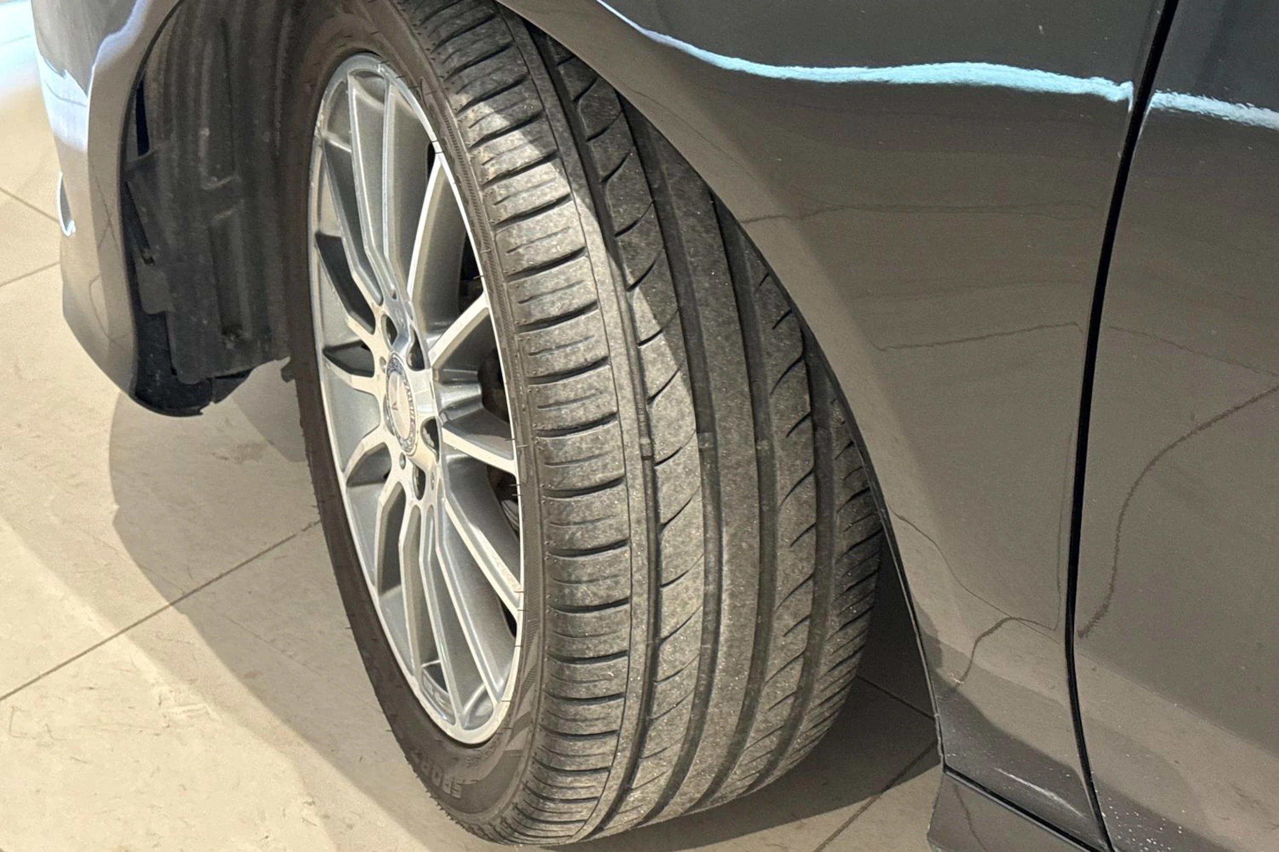 musta Mercedes-Benz A 2014 kuva 10.