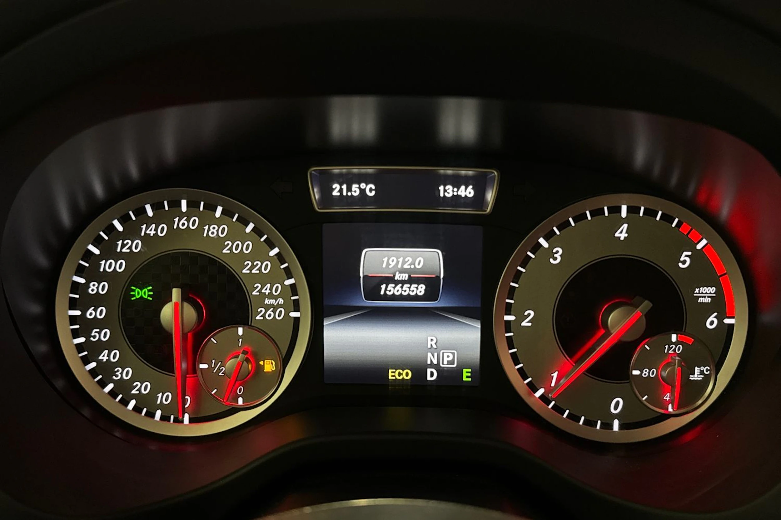 musta Mercedes-Benz A 2014 kuva 15.