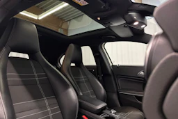 valkoinen Mercedes-Benz A 2014 kuva 12.