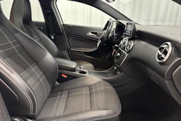 valkoinen Mercedes-Benz A 2014 kuva 13.