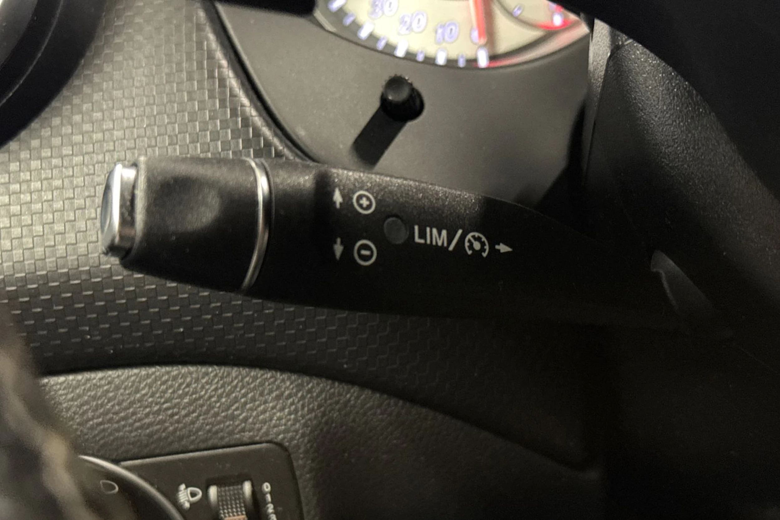 valkoinen Mercedes-Benz A 2014 kuva 20.