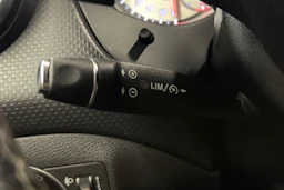 valkoinen Mercedes-Benz A 2014 kuva 20.
