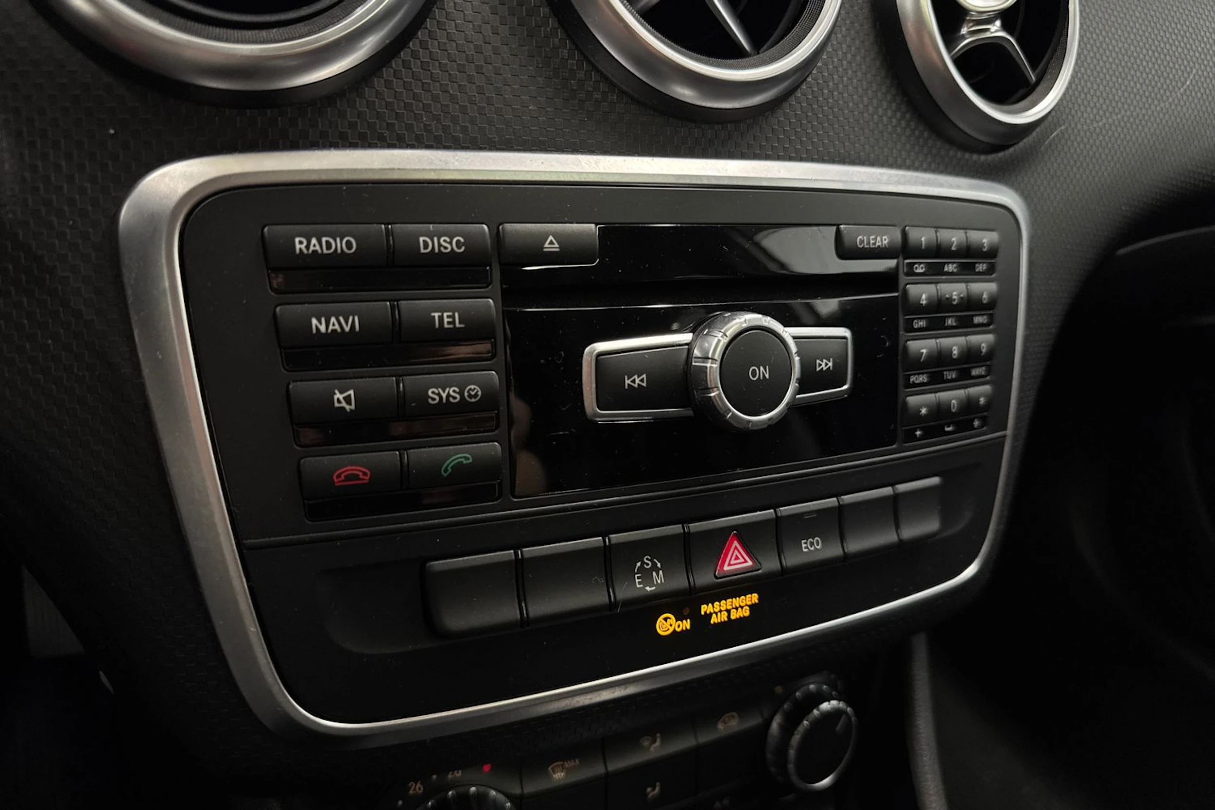 valkoinen Mercedes-Benz A 2014 kuva 26.