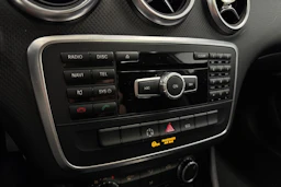valkoinen Mercedes-Benz A 2014 kuva 26.