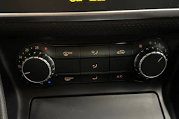 valkoinen Mercedes-Benz A 2014 kuva 27.