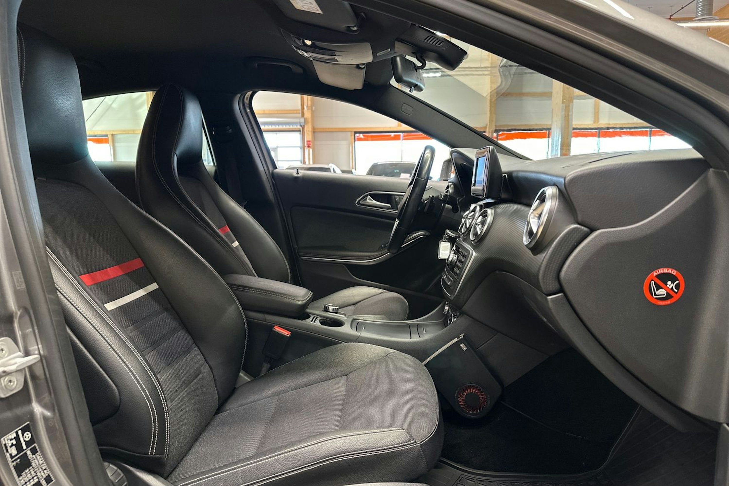 harmaa Mercedes-Benz A 2014 kuva 15.