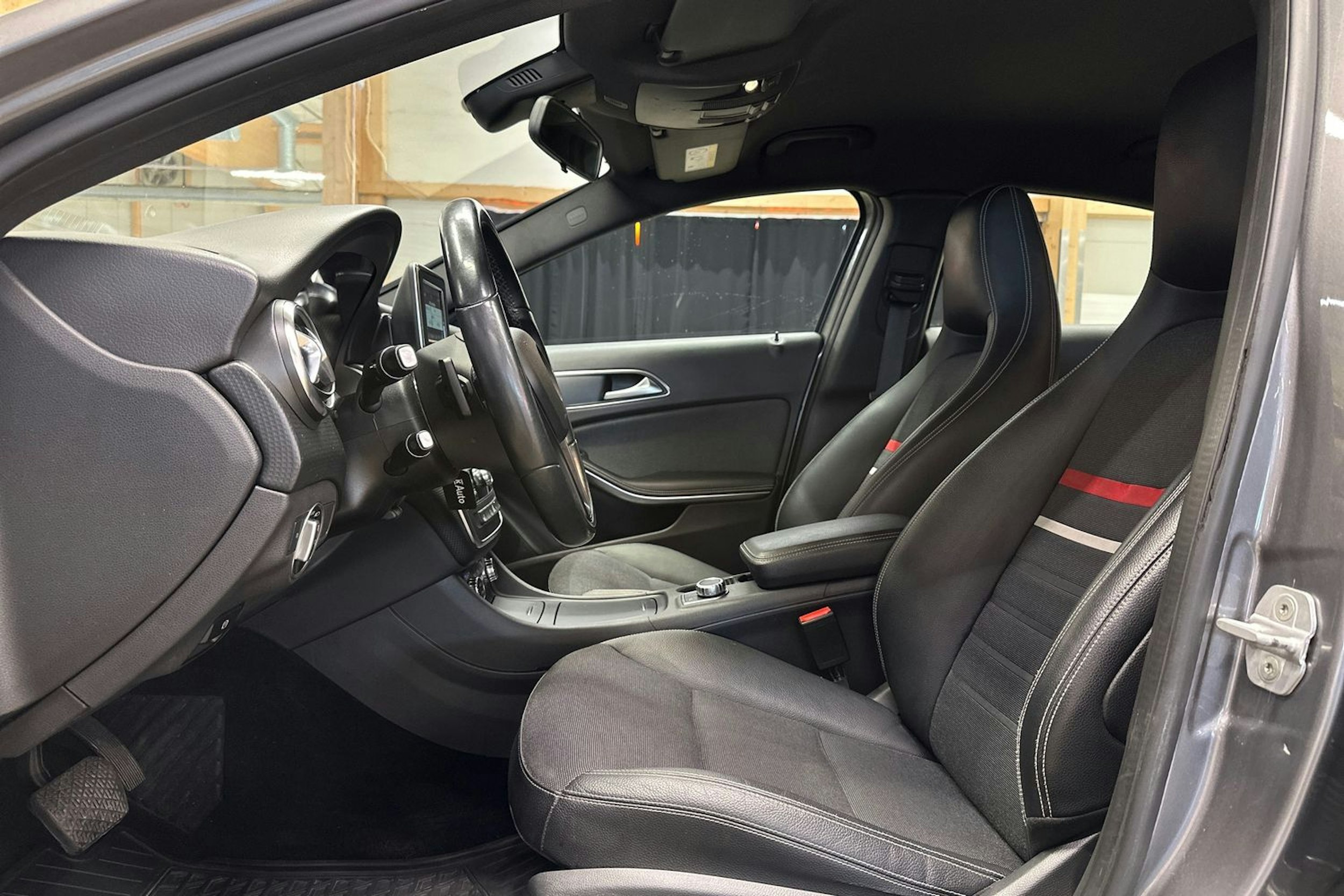 harmaa Mercedes-Benz A 2014 kuva 17.