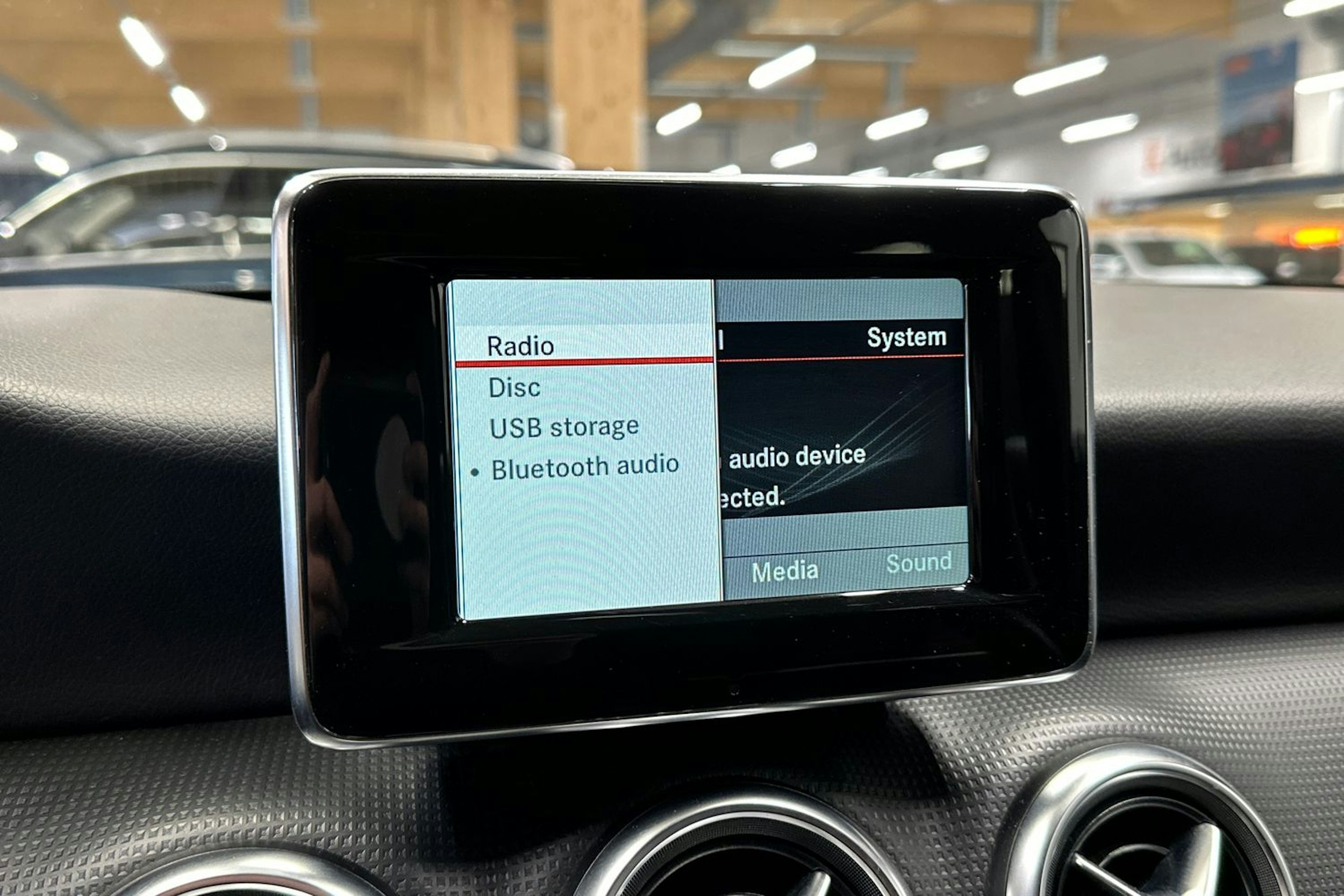 harmaa Mercedes-Benz A 2014 kuva 19.