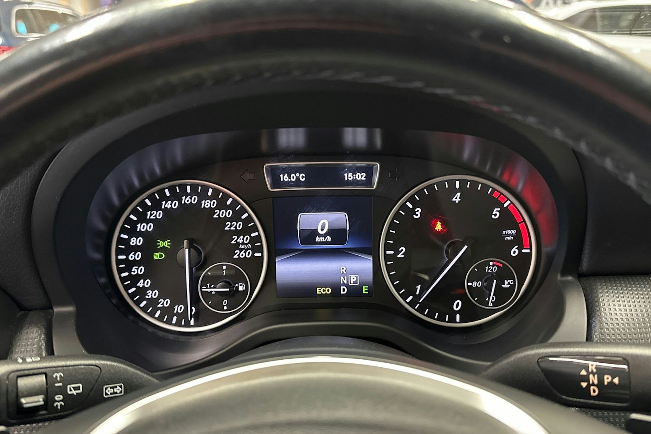 harmaa Mercedes-Benz A 2014 kuva 23.