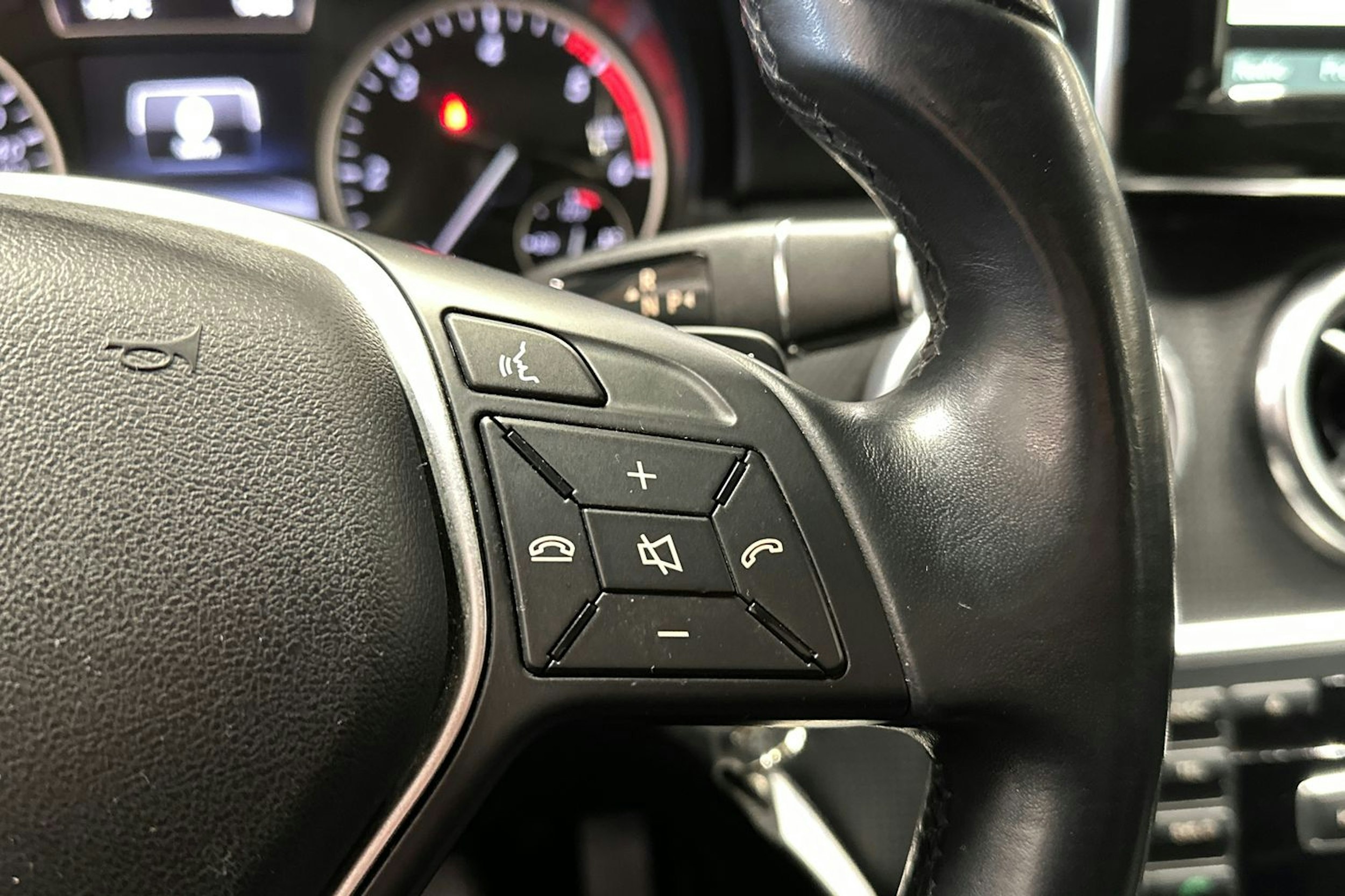 harmaa Mercedes-Benz A 2014 kuva 26.