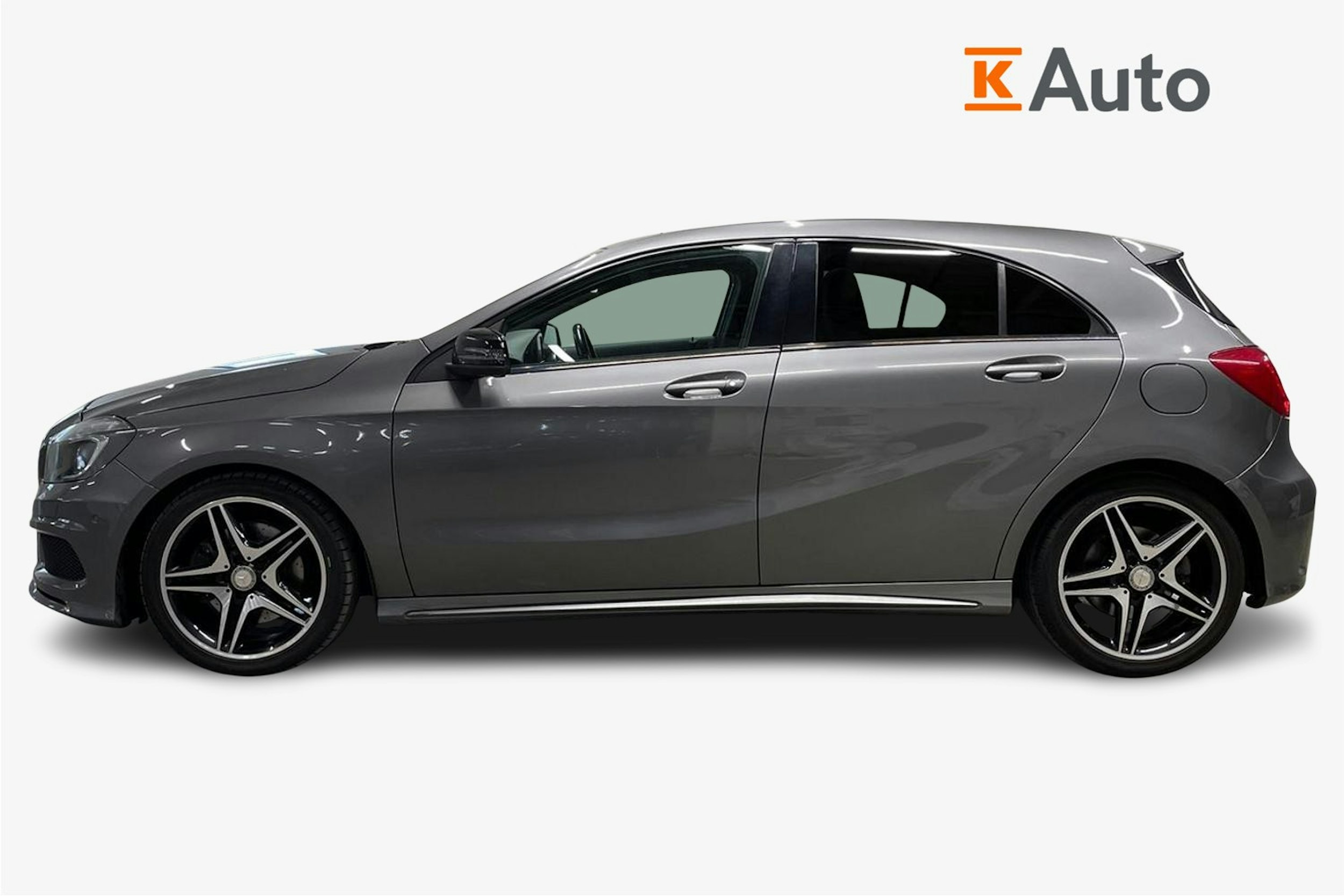 Harmaa Mercedes-Benz A 2014 kuva 6.