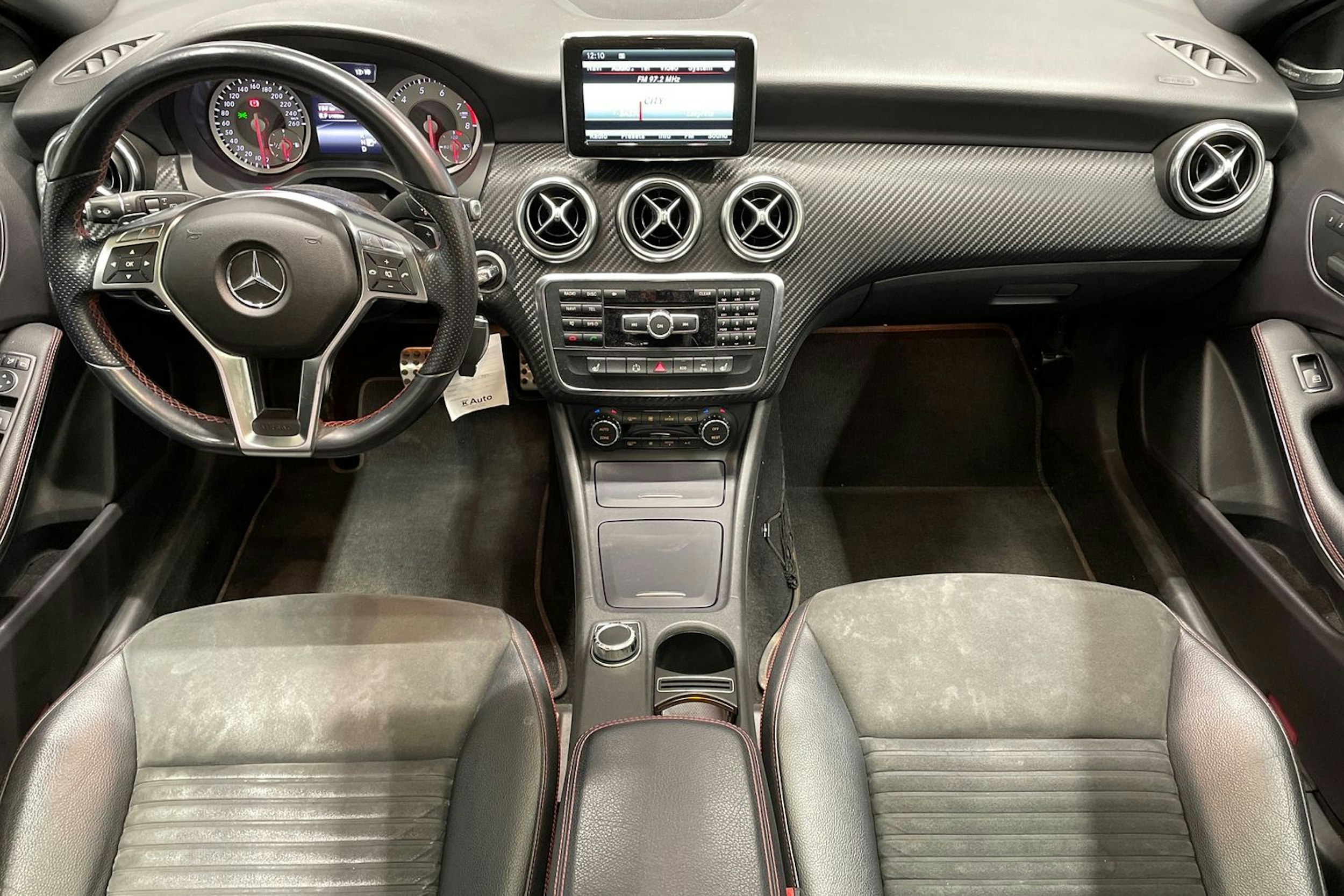 Harmaa Mercedes-Benz A 2014 kuva 9.