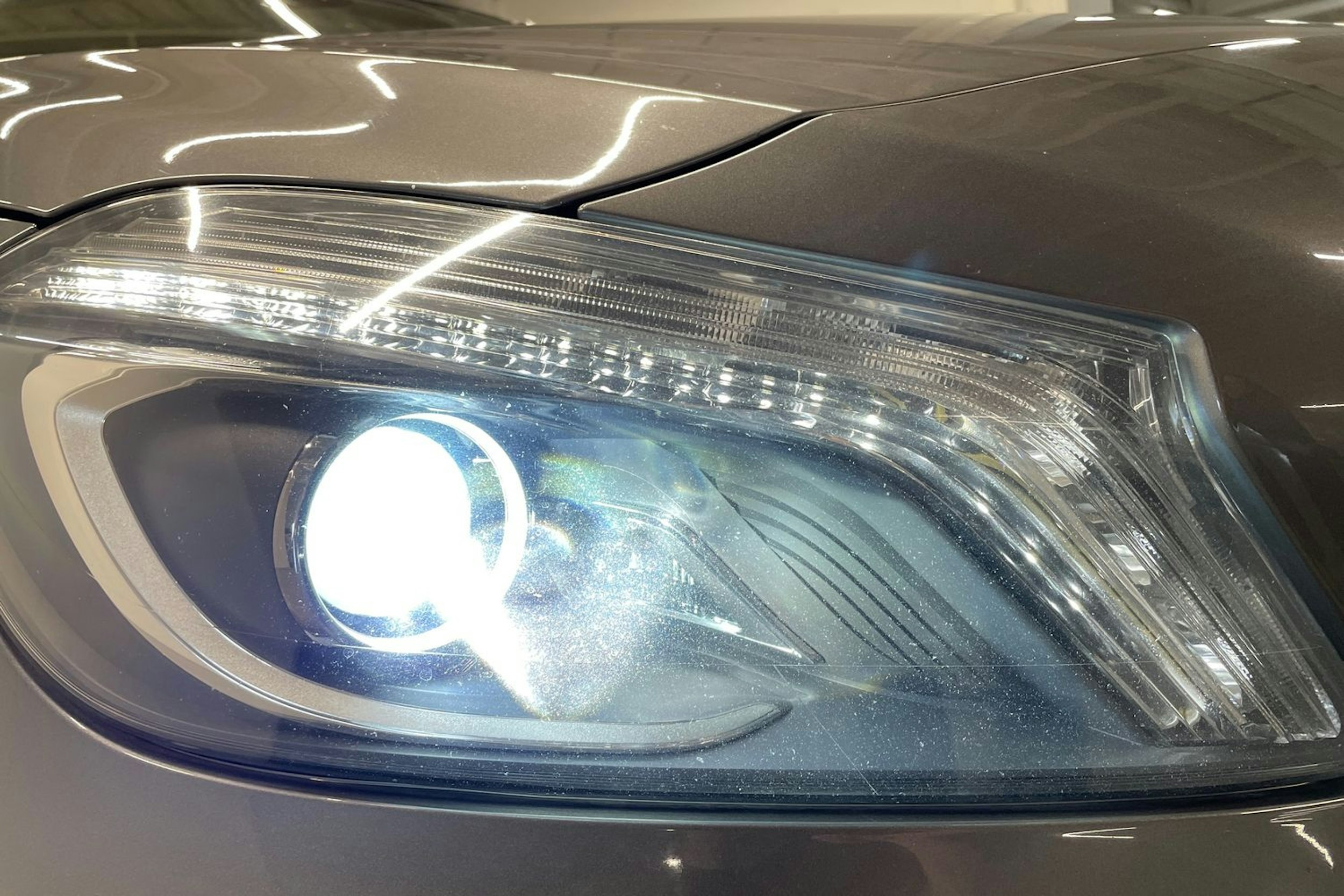 Harmaa Mercedes-Benz A 2014 kuva 14.