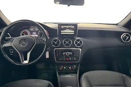 musta Mercedes-Benz A 2015 kuva 7.