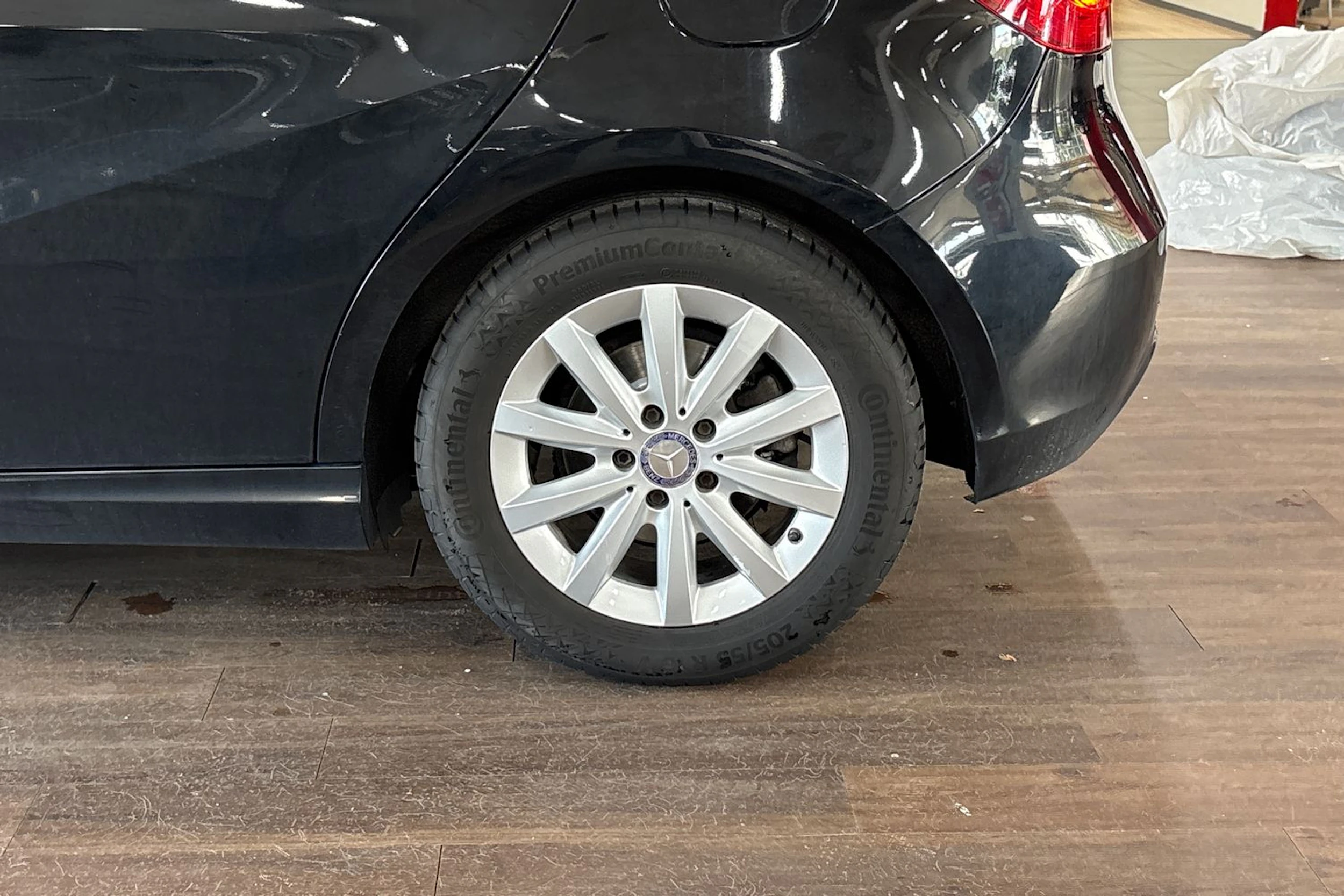 musta Mercedes-Benz A 2015 kuva 10.