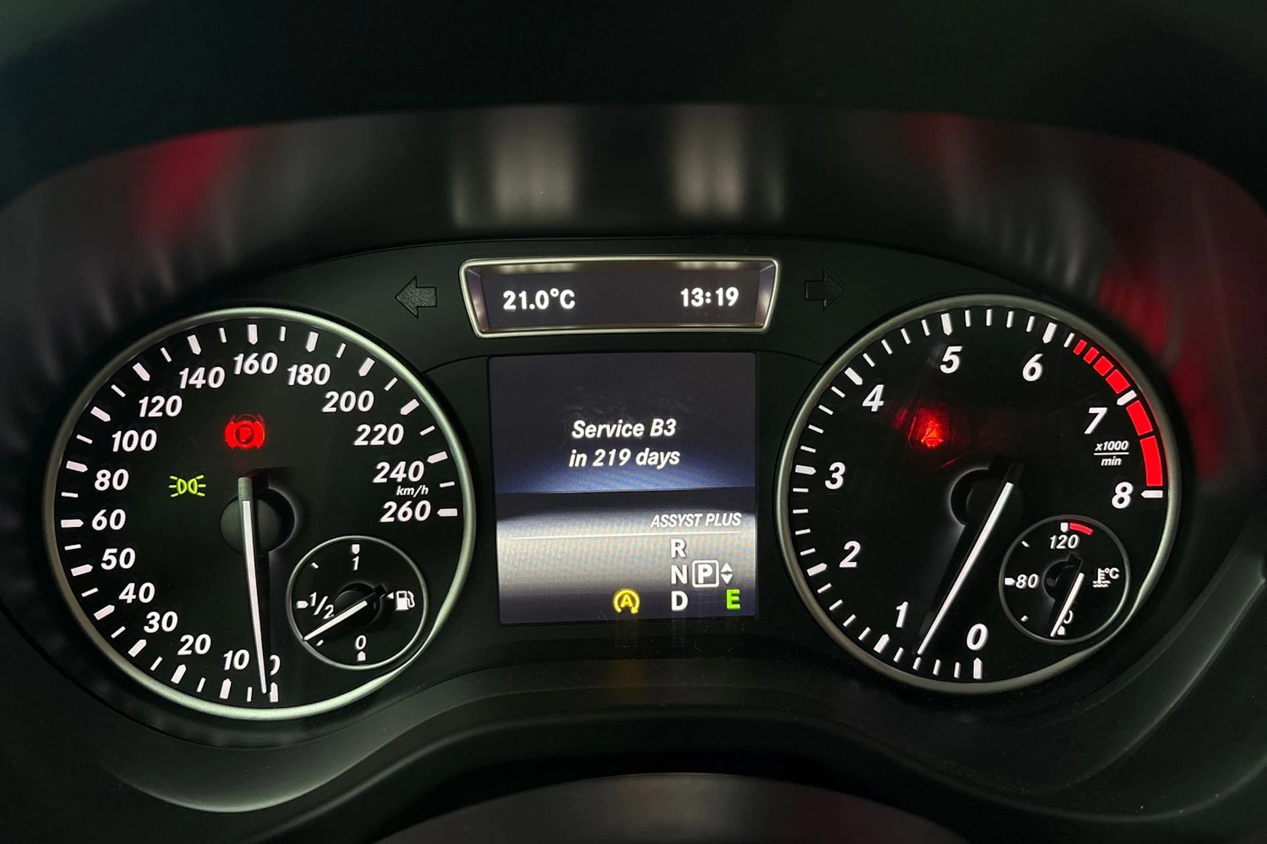 musta Mercedes-Benz A 2015 kuva 12.