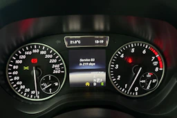 musta Mercedes-Benz A 2015 kuva 12.