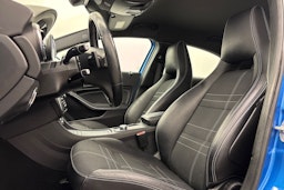 sininen Mercedes-Benz A 2015 kuva 11.