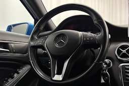 sininen Mercedes-Benz A 2015 kuva 12.