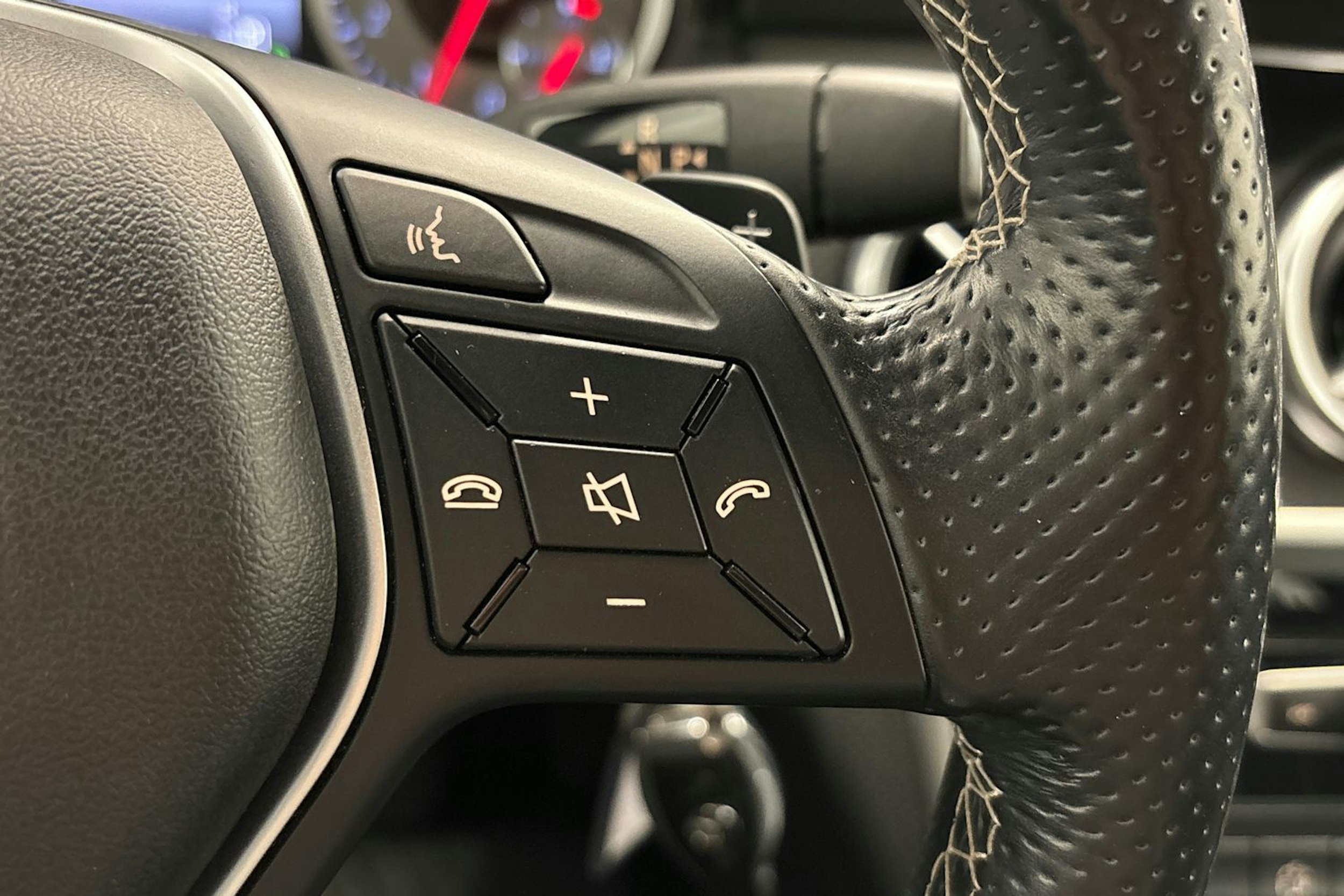 sininen Mercedes-Benz A 2015 kuva 14.