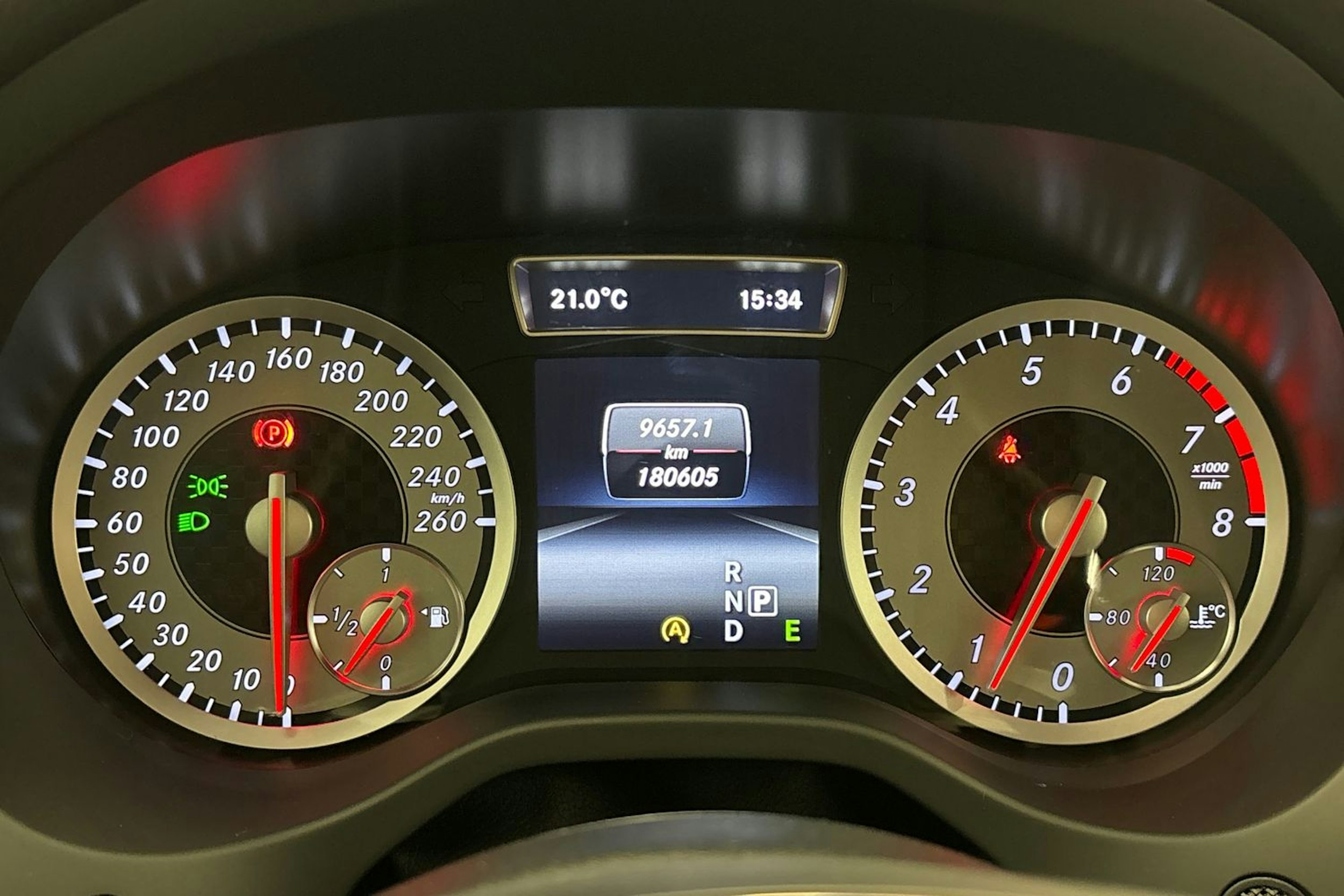 sininen Mercedes-Benz A 2015 kuva 16.