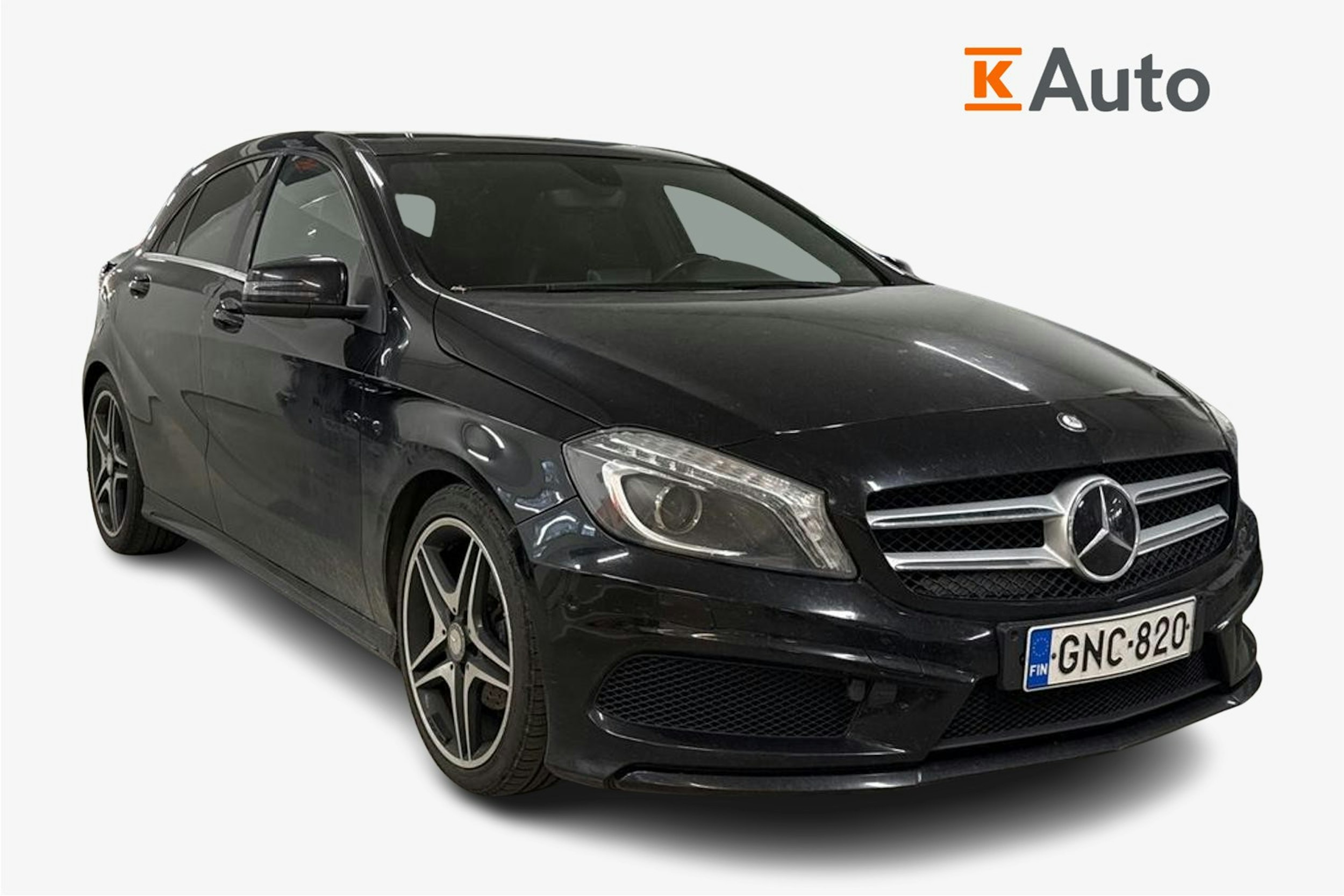Musta Mercedes-Benz A 2015 kuva 1.