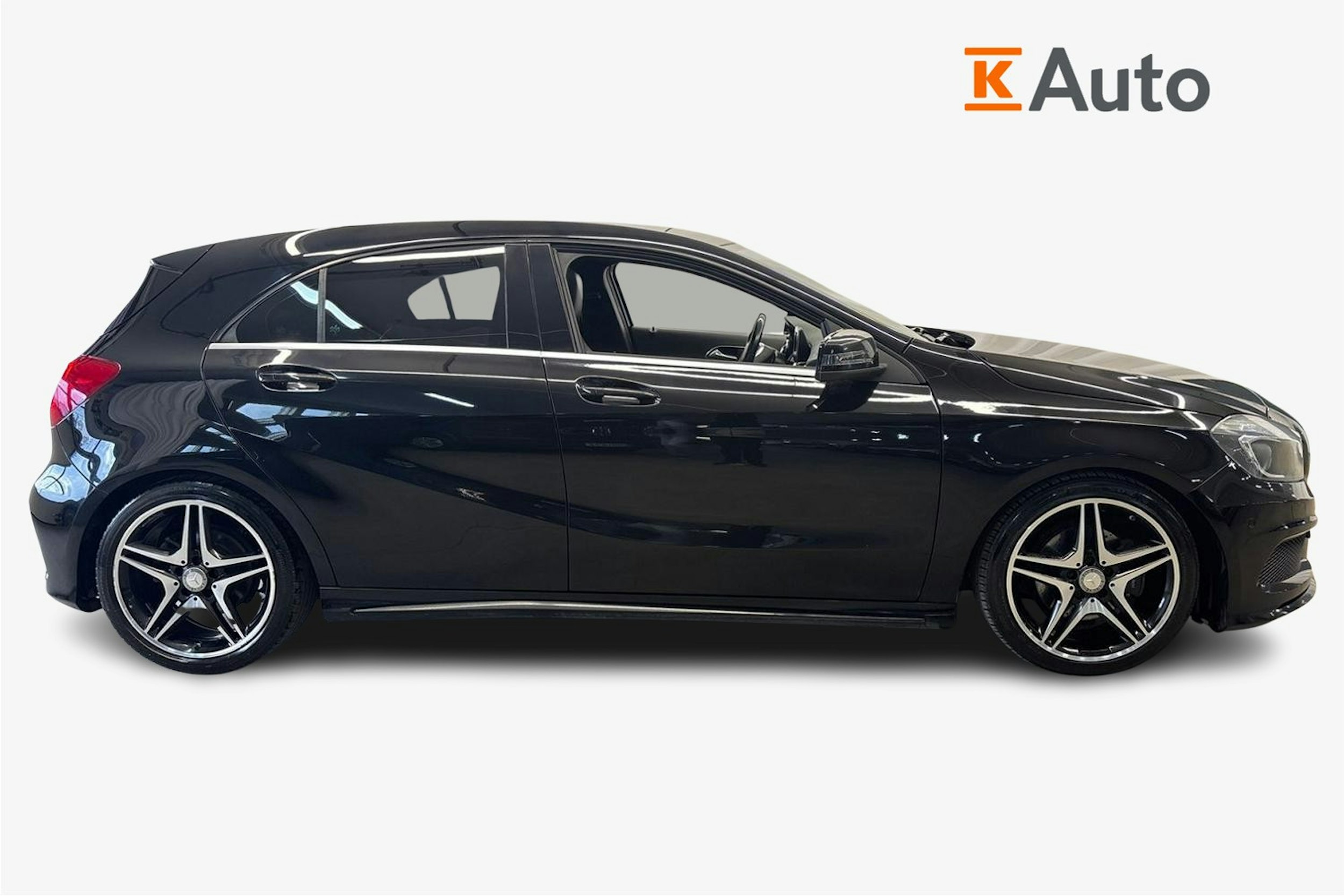 Musta Mercedes-Benz A 2015 kuva 6.