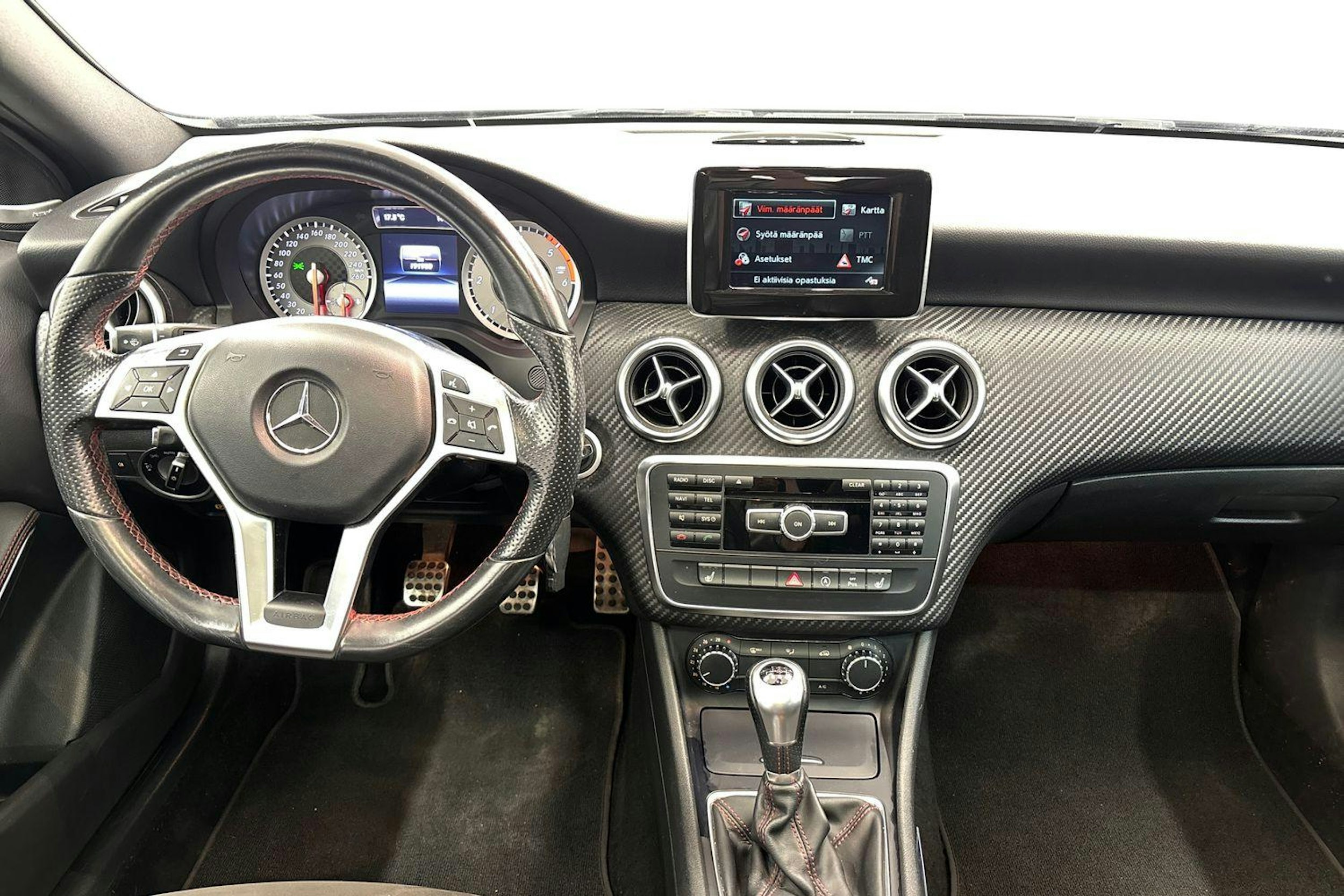 Musta Mercedes-Benz A 2015 kuva 9.
