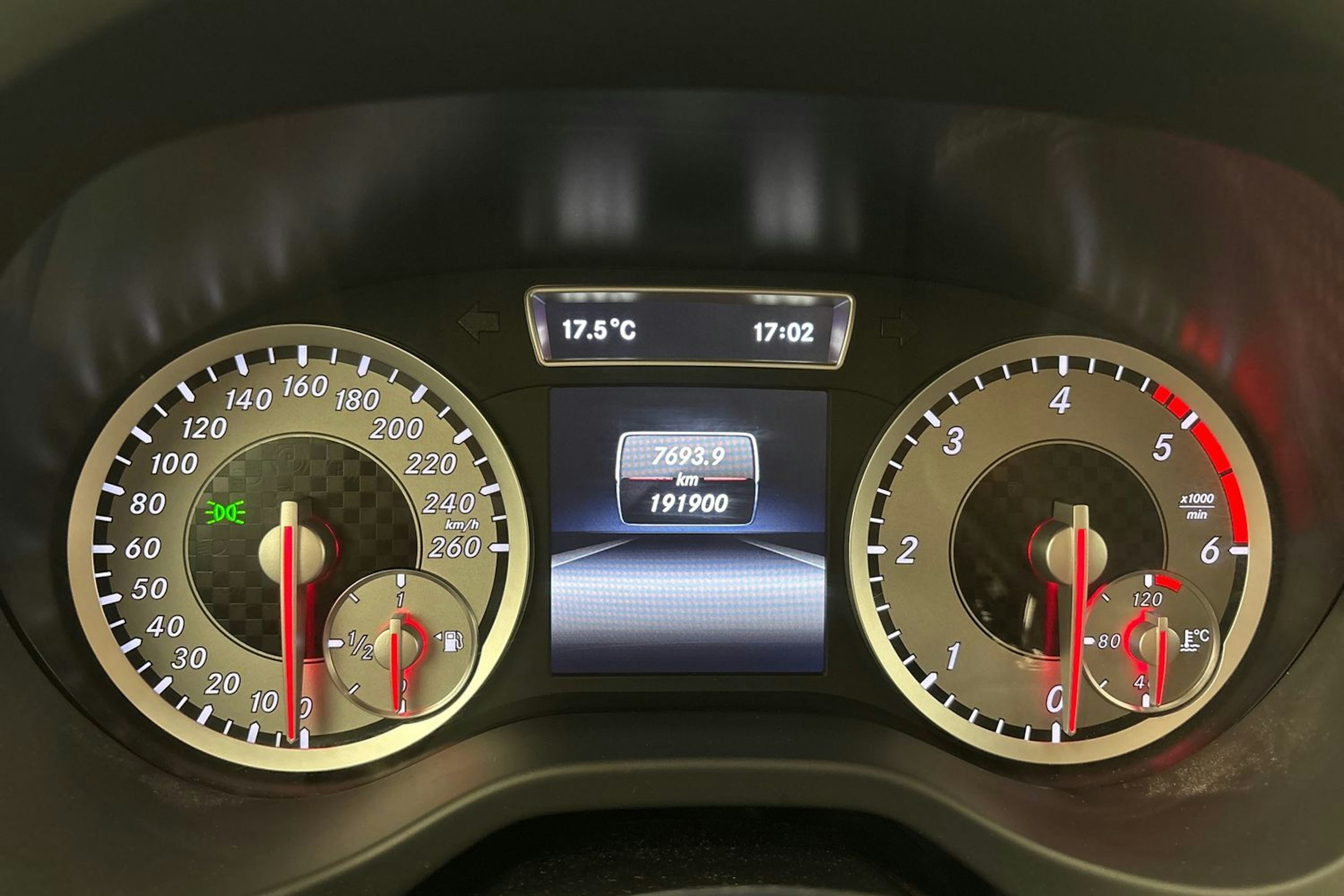 Musta Mercedes-Benz A 2015 kuva 19.