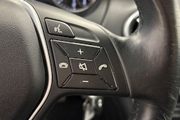 valkoinen Mercedes-Benz A 2015 kuva 16.