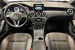 valkoinen Mercedes-Benz A 2015 kuva 7.