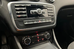 valkoinen Mercedes-Benz A 2015 kuva 21.