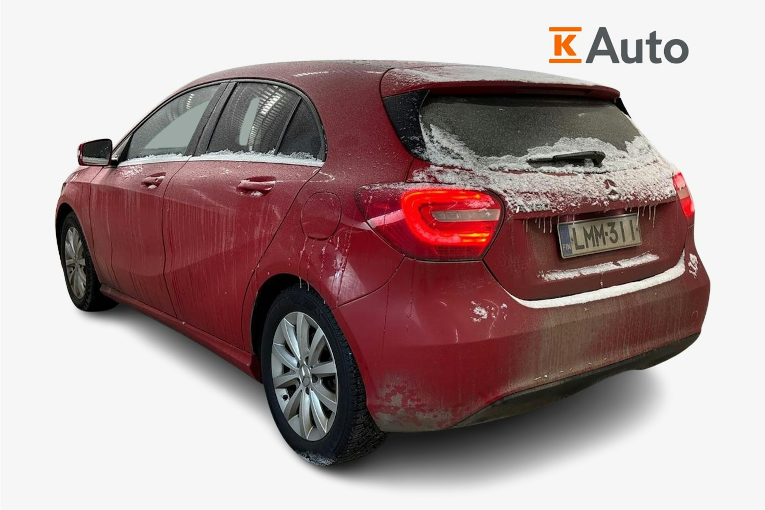 Punainen Mercedes-Benz A 2015 kuva 2.