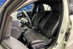 valkoinen Mercedes-Benz A 2016 kuva 11.
