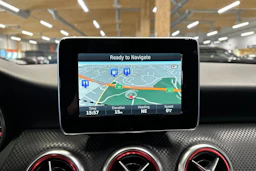 valkoinen Mercedes-Benz A 2016 kuva 14.