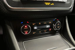 valkoinen Mercedes-Benz A 2016 kuva 16.
