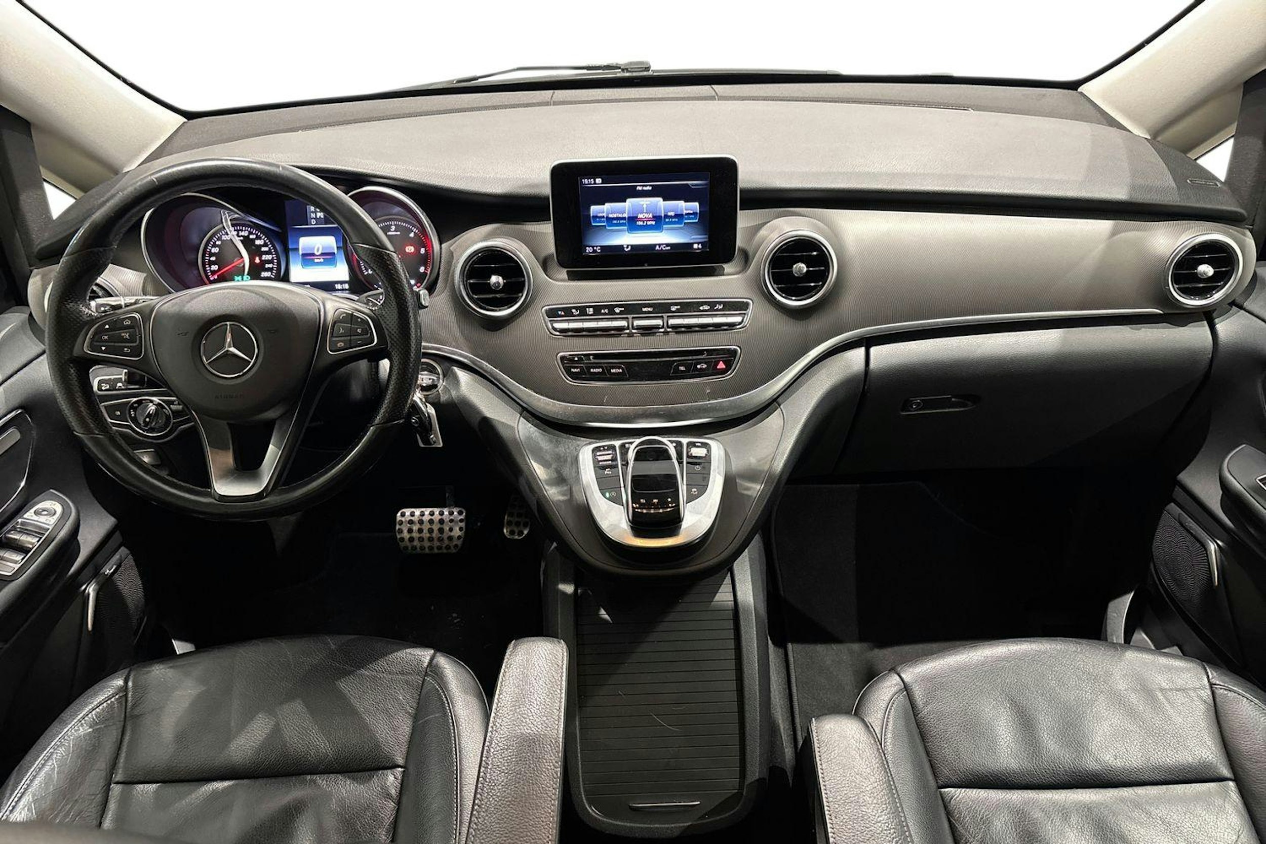 harmaa Mercedes-Benz V 2016 kuva 7.