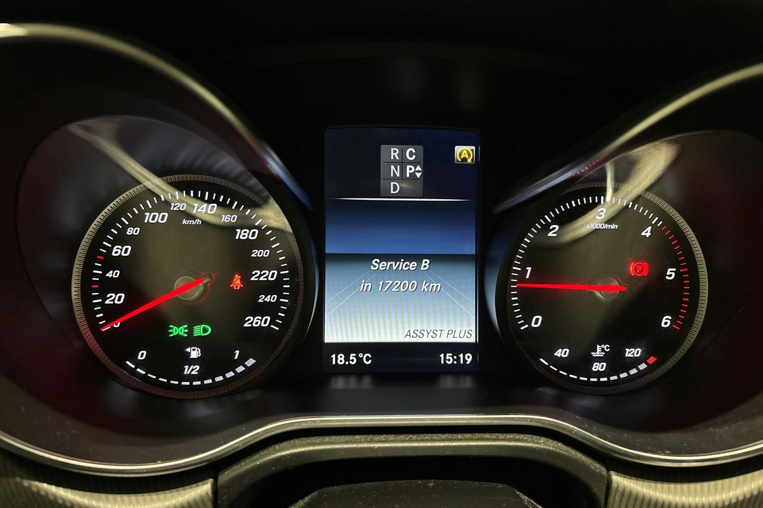 harmaa Mercedes-Benz V 2016 kuva 22.