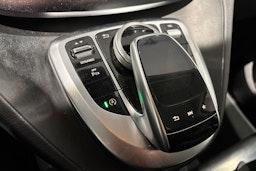 harmaa Mercedes-Benz V 2016 kuva 27.