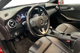 punainen Mercedes-Benz A 2016 kuva 3.