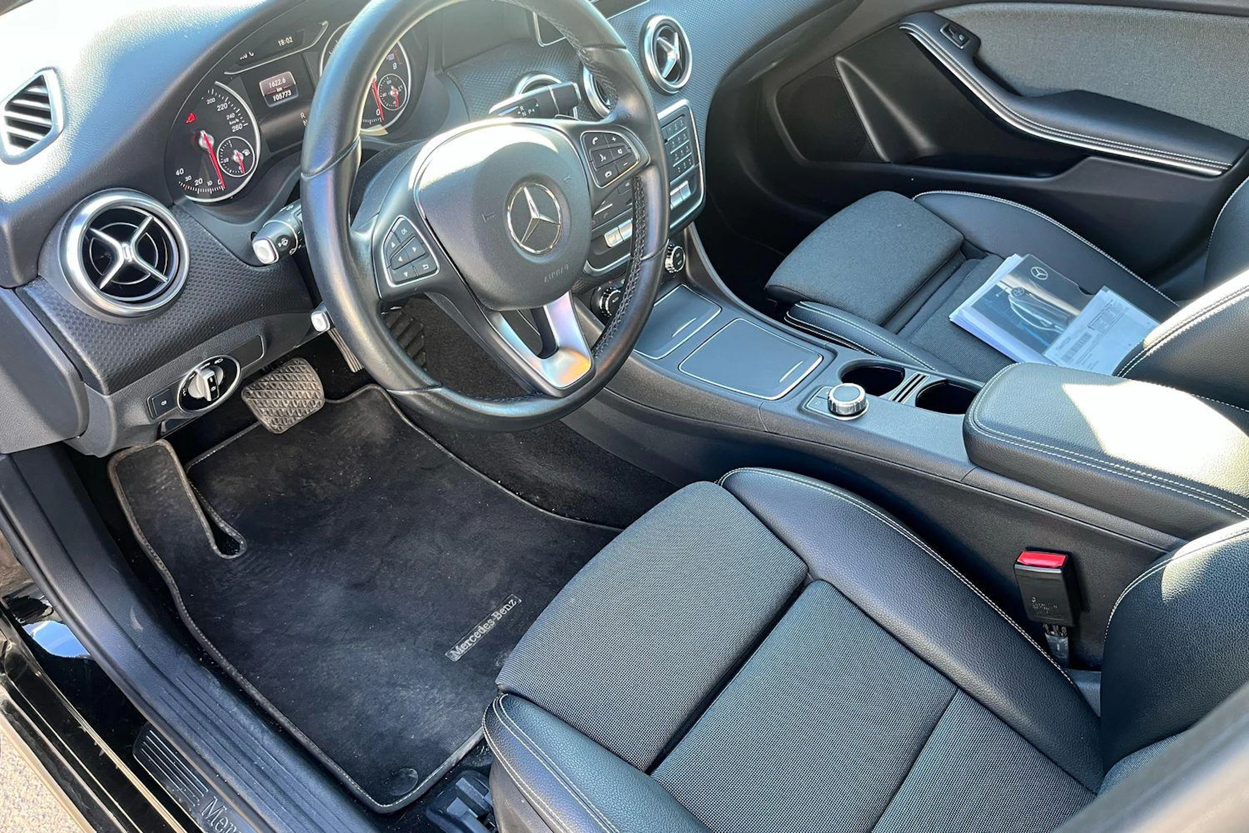 Musta Mercedes-Benz A 2016 kuva 3.