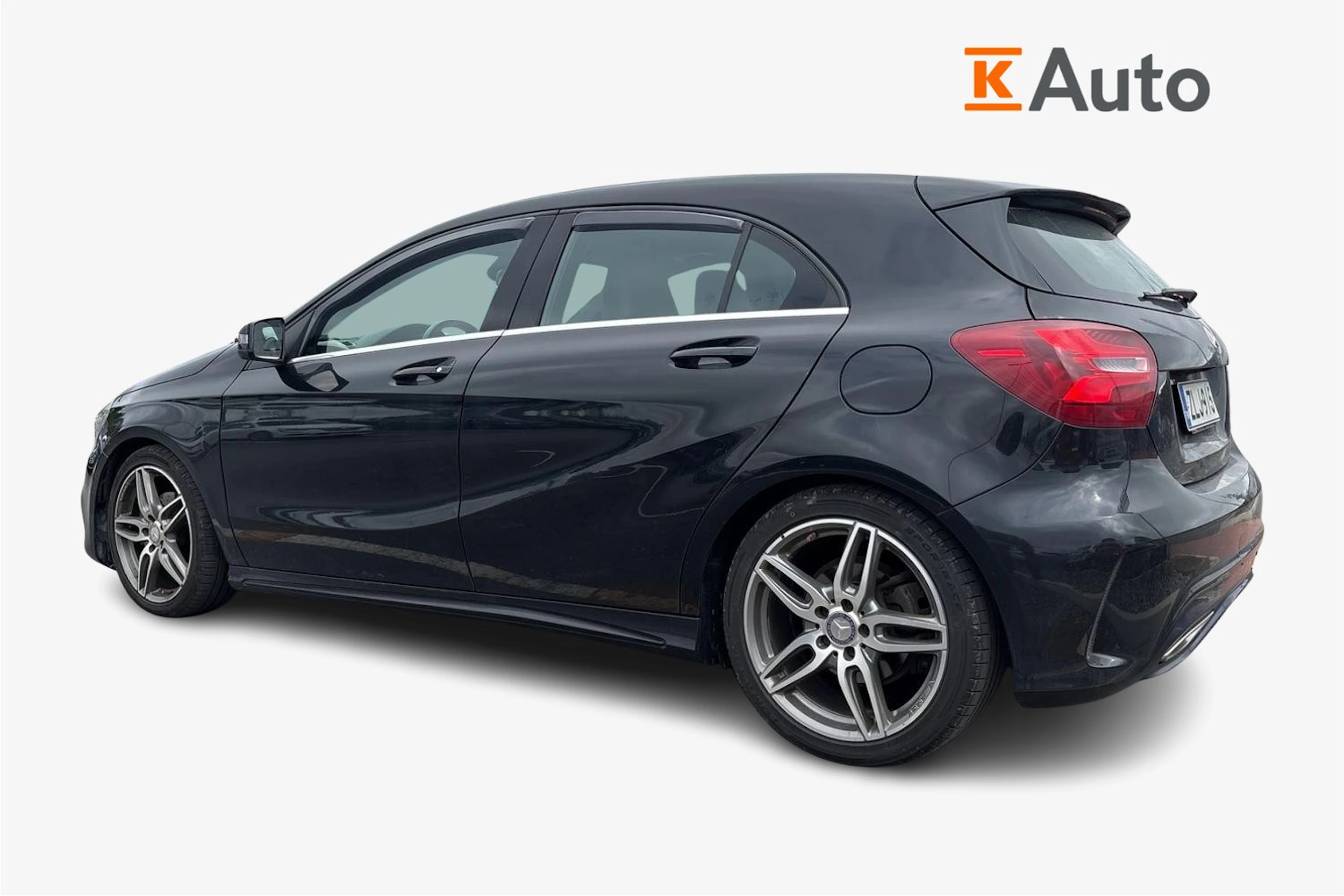 musta Mercedes-Benz A 2016 kuva 2.